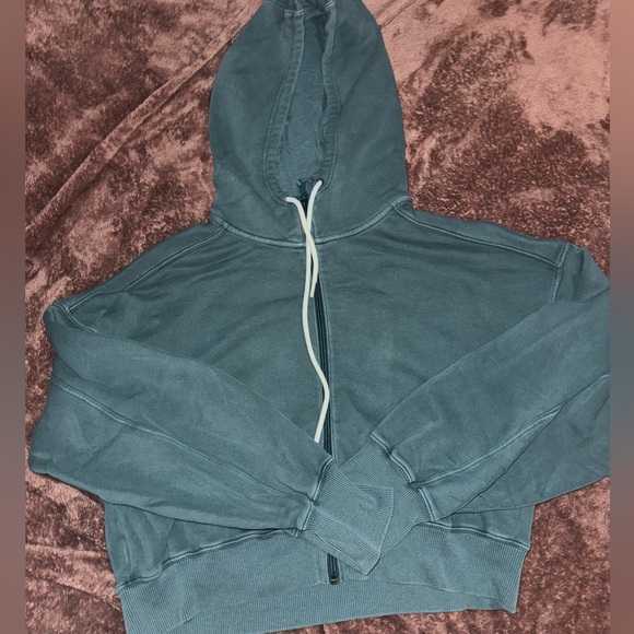 Offline cropped zip up hoodie - Picture 2 of 2